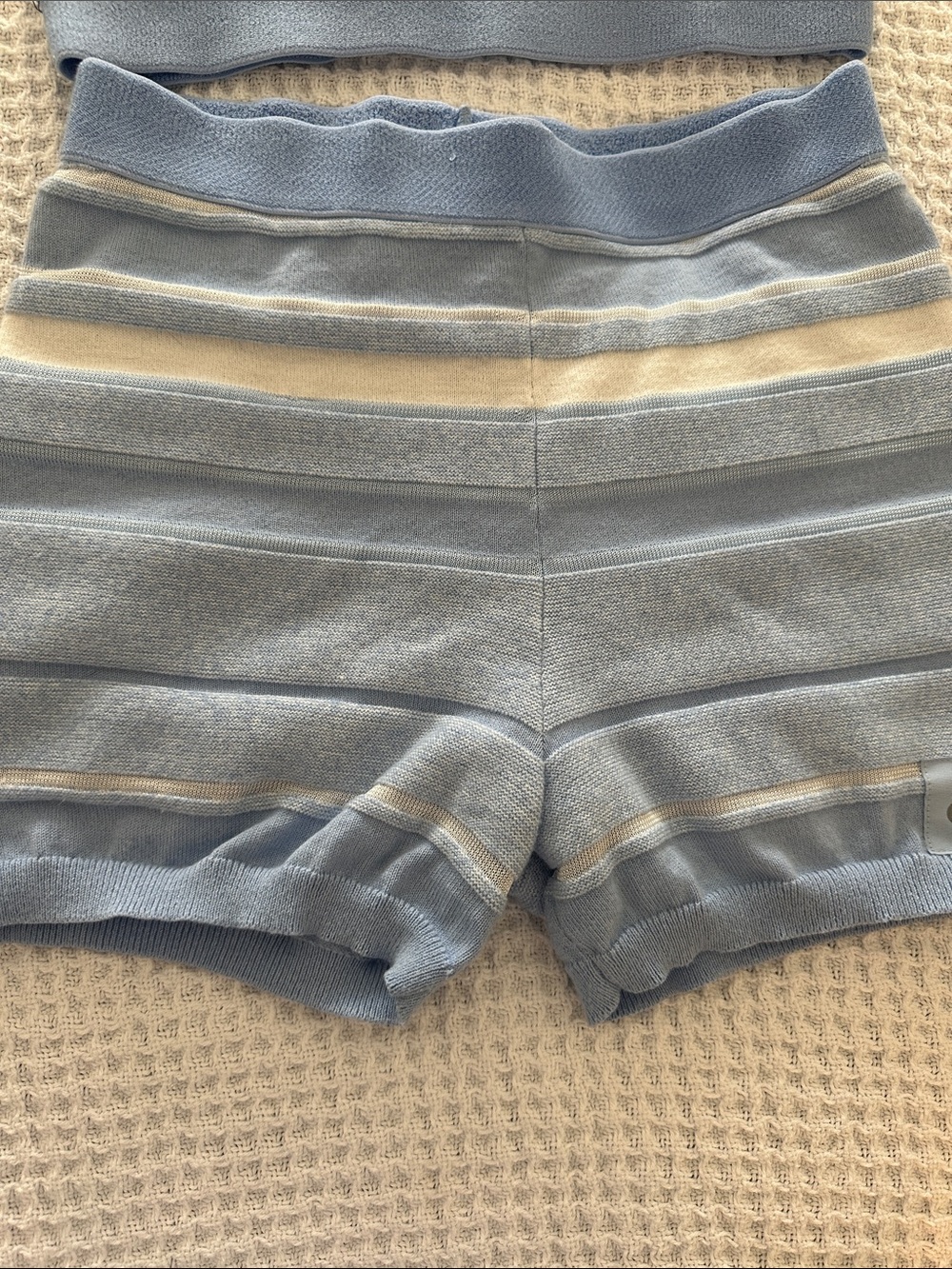 ALO Sport short play knit short and bra - very good condition - Picture 4 of 8